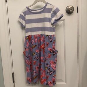 Fun print dress with pockets!